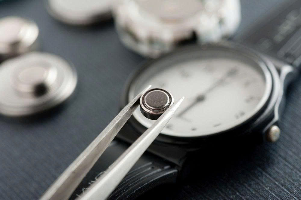 Vì sao Citizen không cần thay pin như đồng hồ Quartz thông thường 3