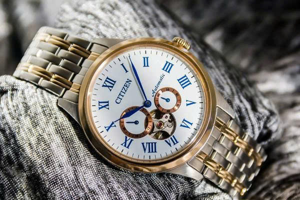 Vì sao đồng hồ cơ có giá rất khác nhau 1