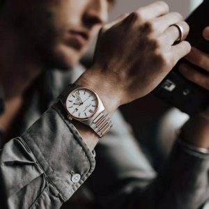 Cảm giác nhìn kim đồng hồ trôi khác gì nhìn thời gian trên điện thoại 1
