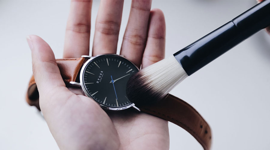 Cách bảo quản đồng hồ đúng cách 2