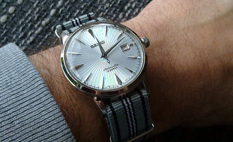 Guilloché Dial là gì trên mặt số đồng hồ 3
