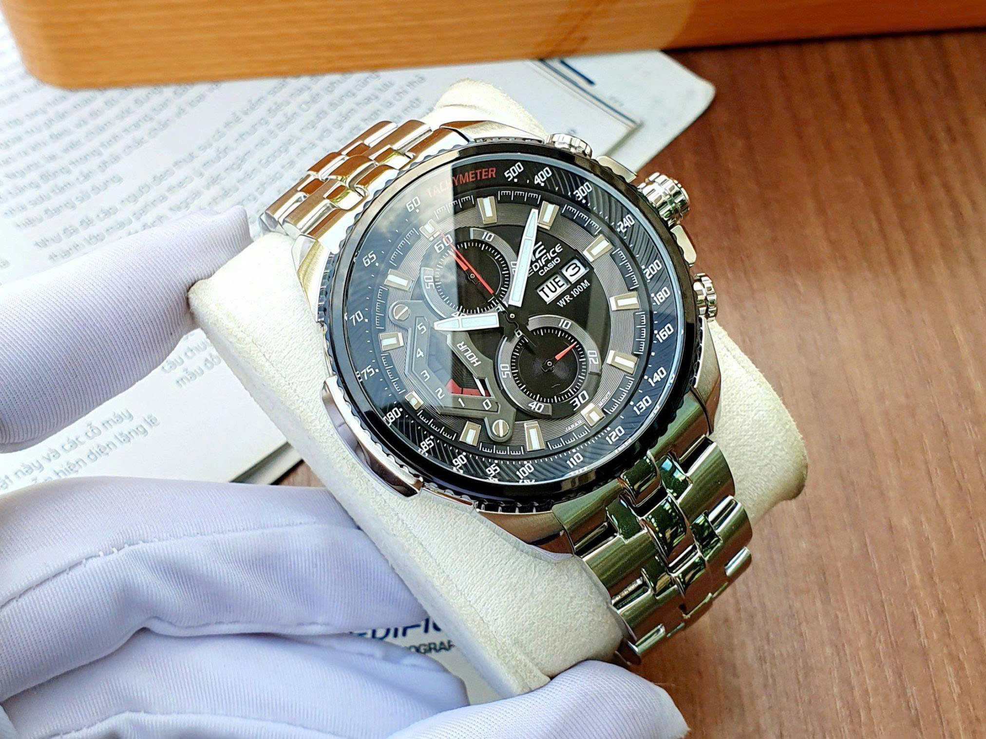 Đánh giá độ bền bỉ tuyệt đối của đồng hồ Casio Edifice 1