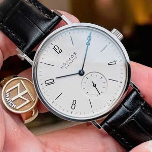 Phong cách tối giản cuốn hút của đồng hồ Nomos Tangente 2