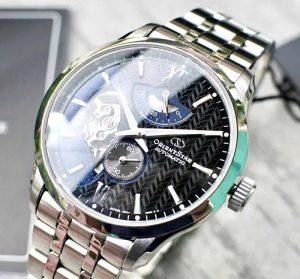 Khám phá cơ chế lộ tim trên mẫu đồng hồ Orient Star 1
