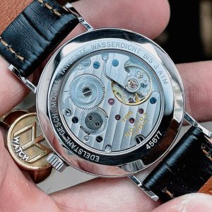Đánh giá chi tiết bộ máy trên mẫu đồng hồ Nomos Tangente 2