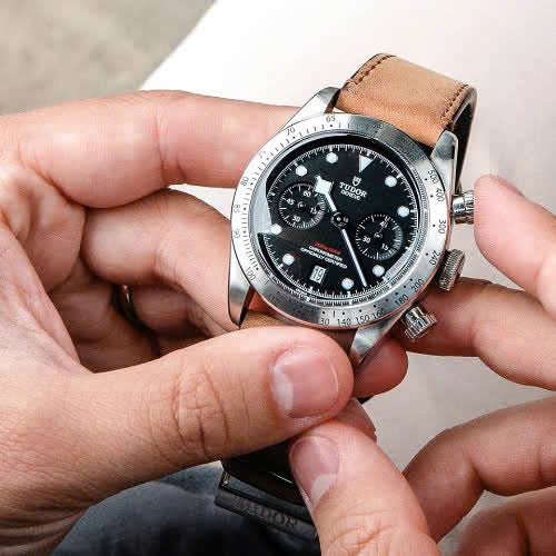 Thú chơi ngả màu patina của đồng hồ Tudor Black Bay 4