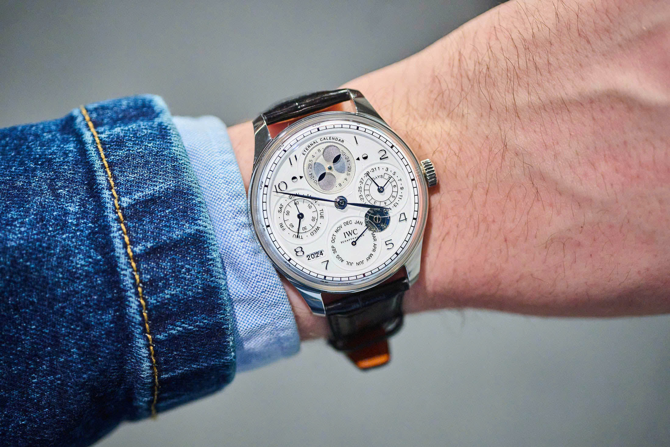 Giải mã tính năng lịch vạn niên trên đồng hồ IWC Portugieser 4
