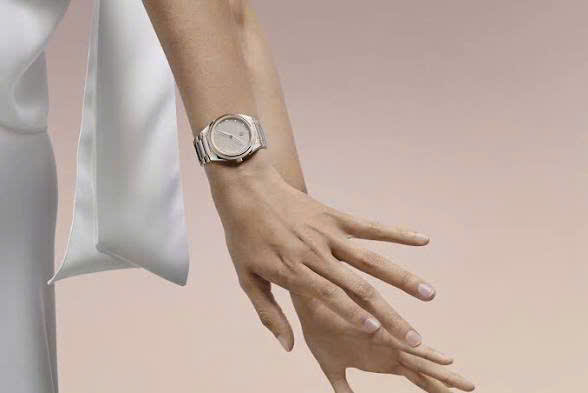 Vẻ đẹp cuốn hút của đồng hồ thể thao Parmigiani Fleurier Tonda 3