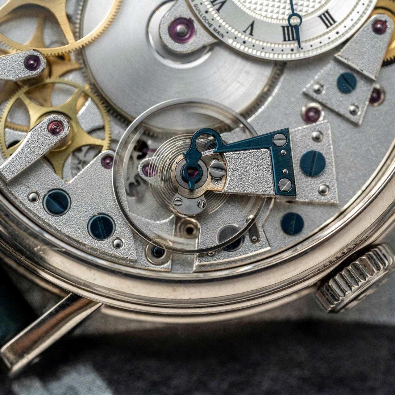 Thu mua đồng hồ vàng nguyên khối Breguet cũ giá cực khủng 3