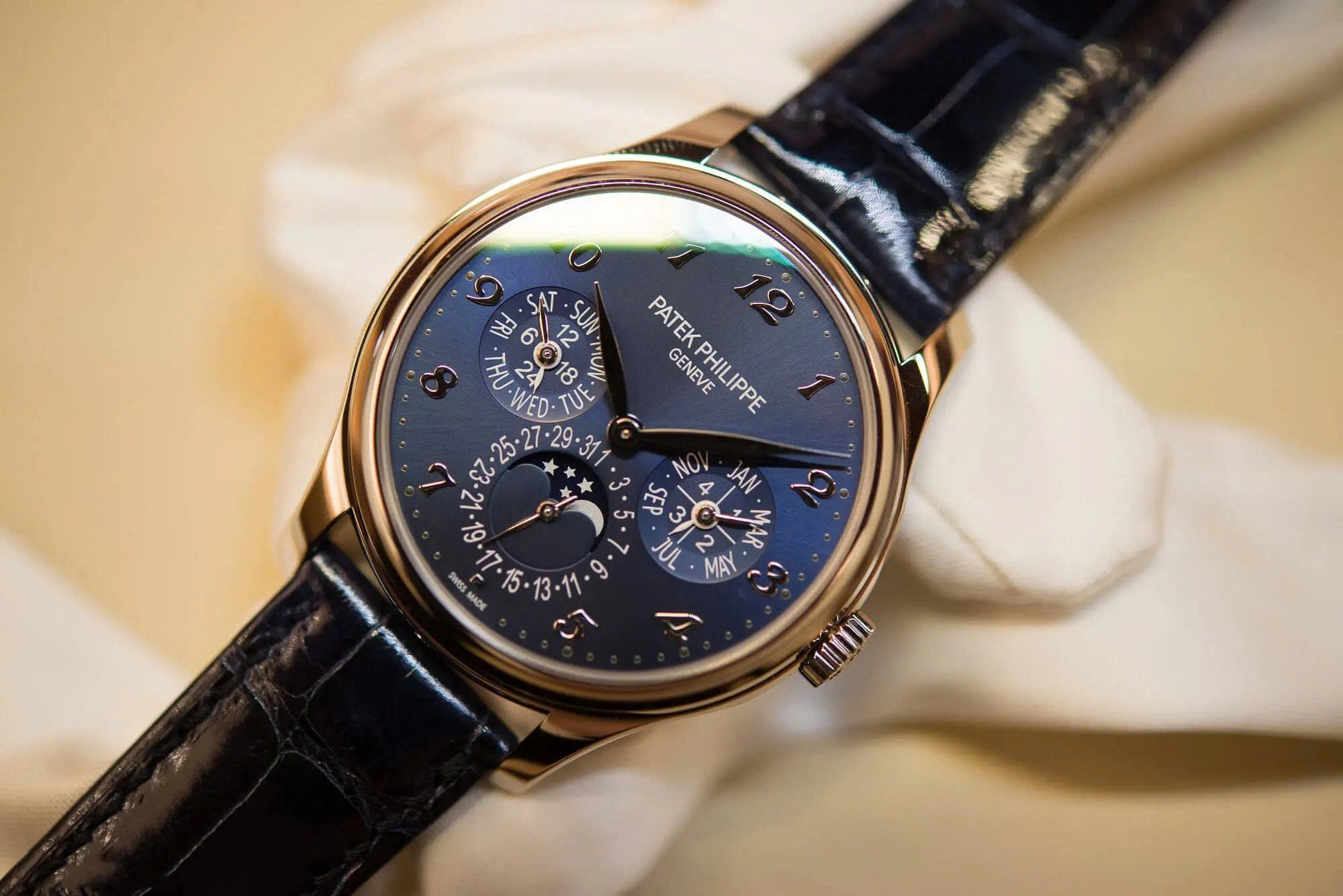 Patek Philippe Perpetual Calendar hoạt động như thế nào trong thực tế 3