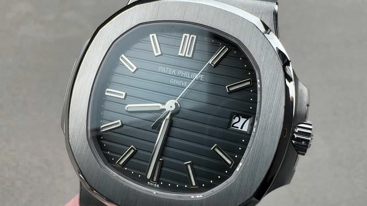 Review Patek Philippe Nautilus 5711 luxury sport 1