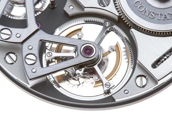 Bộ thoát và nhịp tim đồng hồ