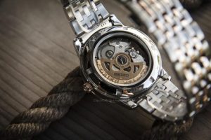 Âm thanh của đồng hồ cơ