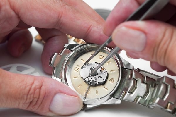 Khi nào nên thay pin đồng hồ