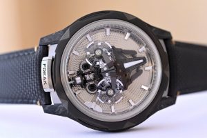 Review siêu phẩm đồng hồ Ulysse Nardin Freak S Nomad mới ra 2