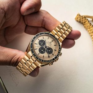 Khám phá lịch sử chiếc đồng hồ Omega Speedmaster Moonwatch huyền thoại 2