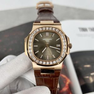 Giải mã sức nóng của mẫu đồng hồ Patek Philippe Nautilus 5711 2