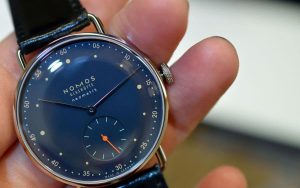 Đánh giá bộ máy trên chiếc đồng hồ Nomos Metro Neomatik mới 2