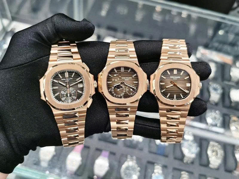 Địa chỉ thu mua đồng hồ Patek Philippe Aquanaut lướt giá cao 1
