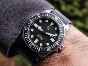 Bezel Ceramic Và Cảm Giác Cao Cấp Trên Diver Watch