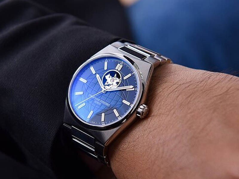Đồng hồ cơ Thụy Sĩ chuẩn xác