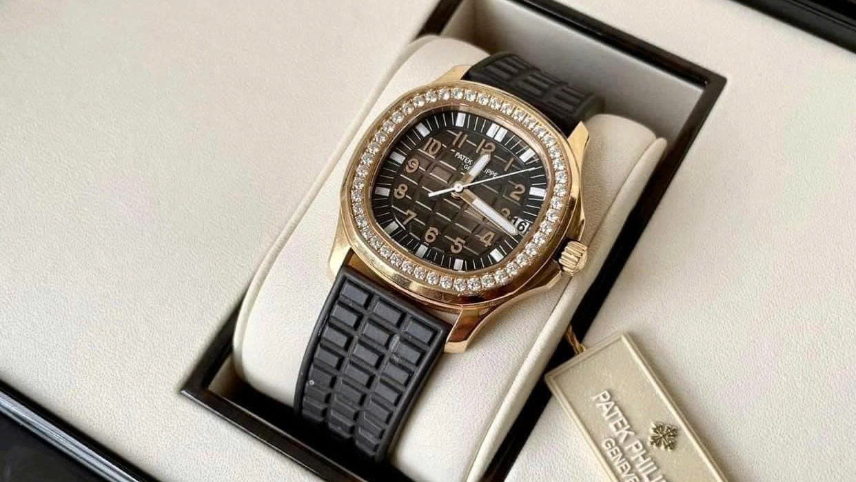 Giải mã chất thể thao từ đồng hồ Patek Philippe Aquanaut 2