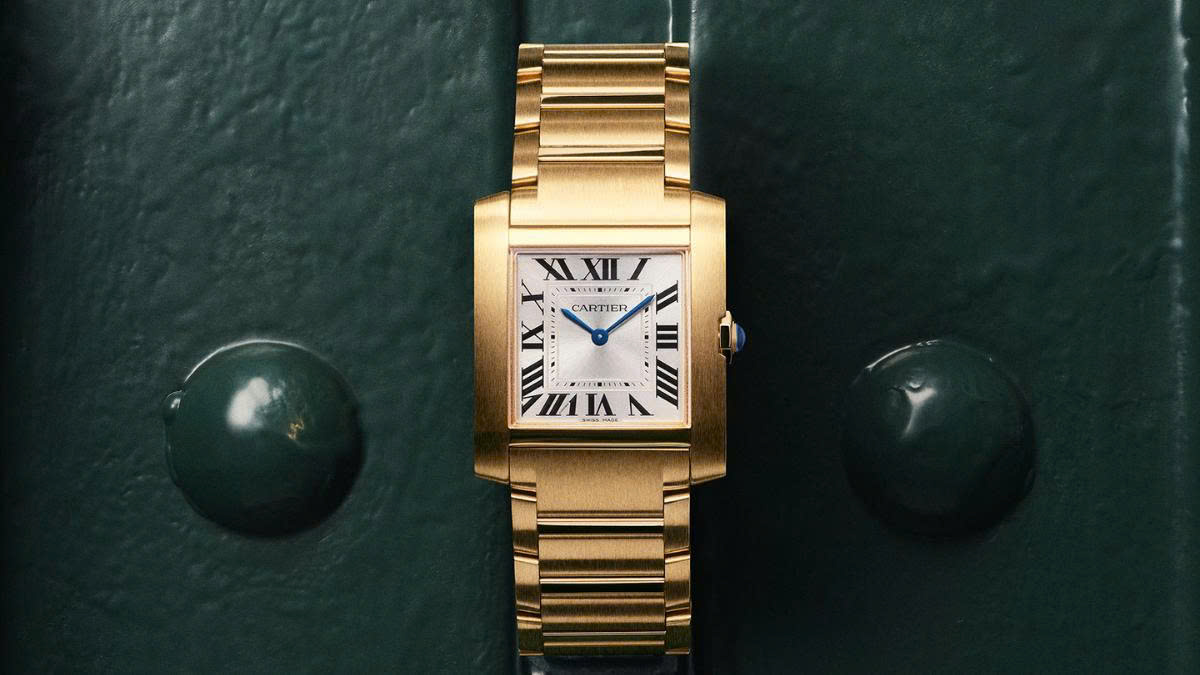 Đánh giá chi tiết dòng đồng hồ Cartier Tank Francaise sang trọng 2