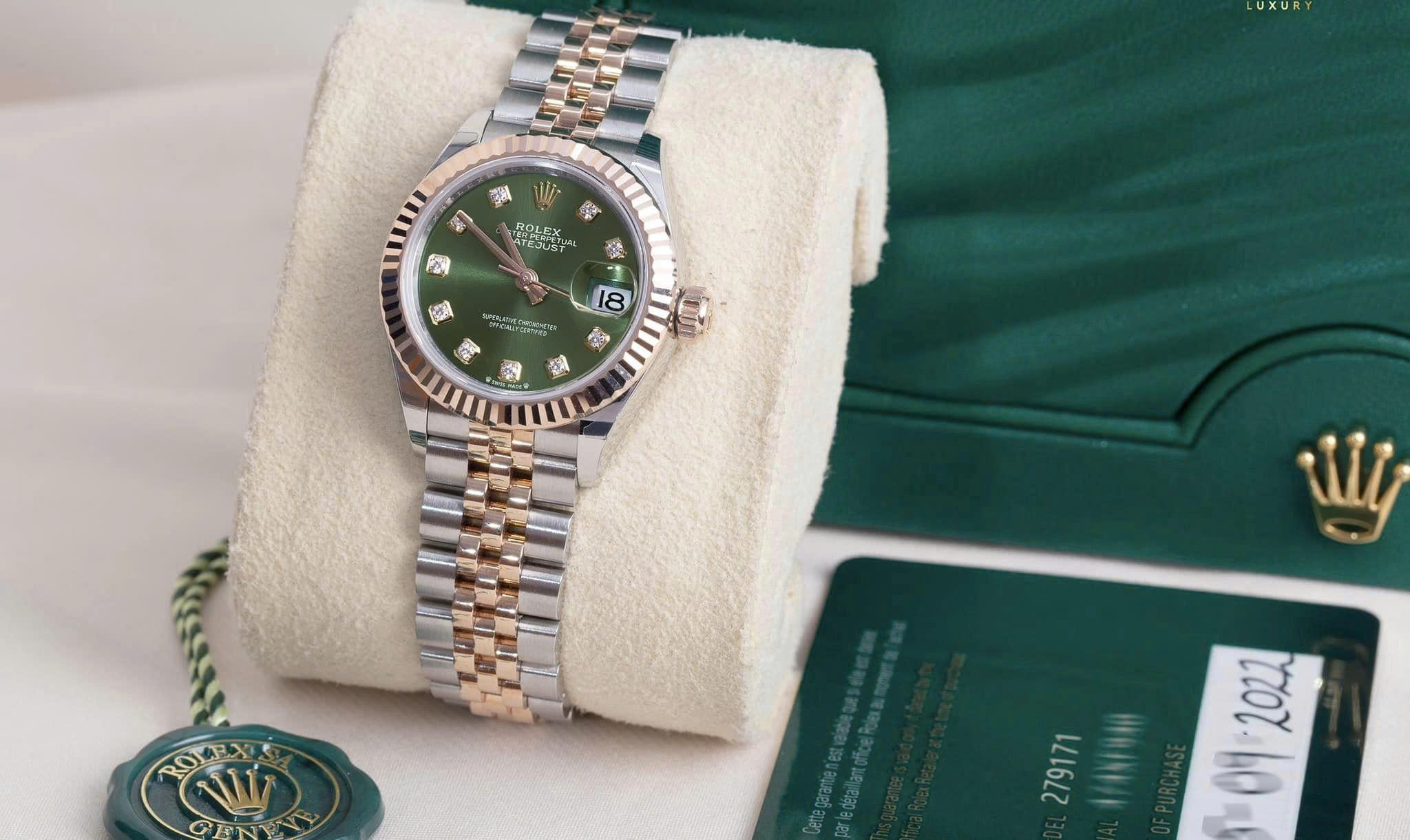 Khám phá vẻ đẹp kiêu sa từ đồng hồ Rolex Pearlmaster mới 3