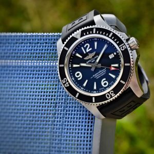 Giải mã quyền năng chinh phục biển sâu Breitling Superocean 1