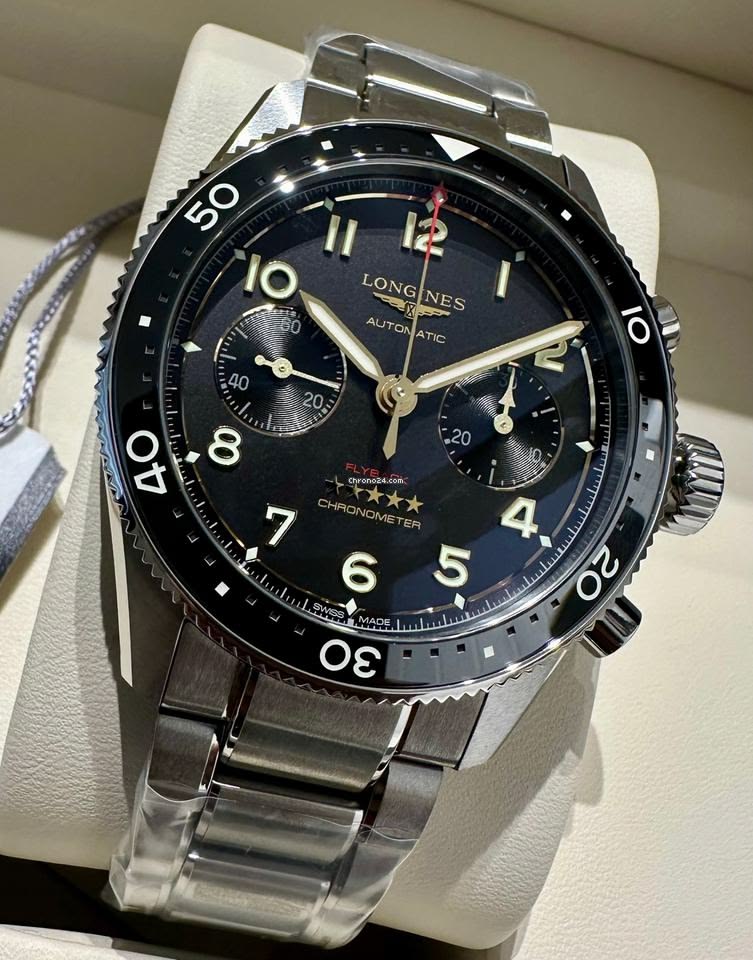 Tái hiện công năng lặn biển cổ điển Longines Heritage Diver 1