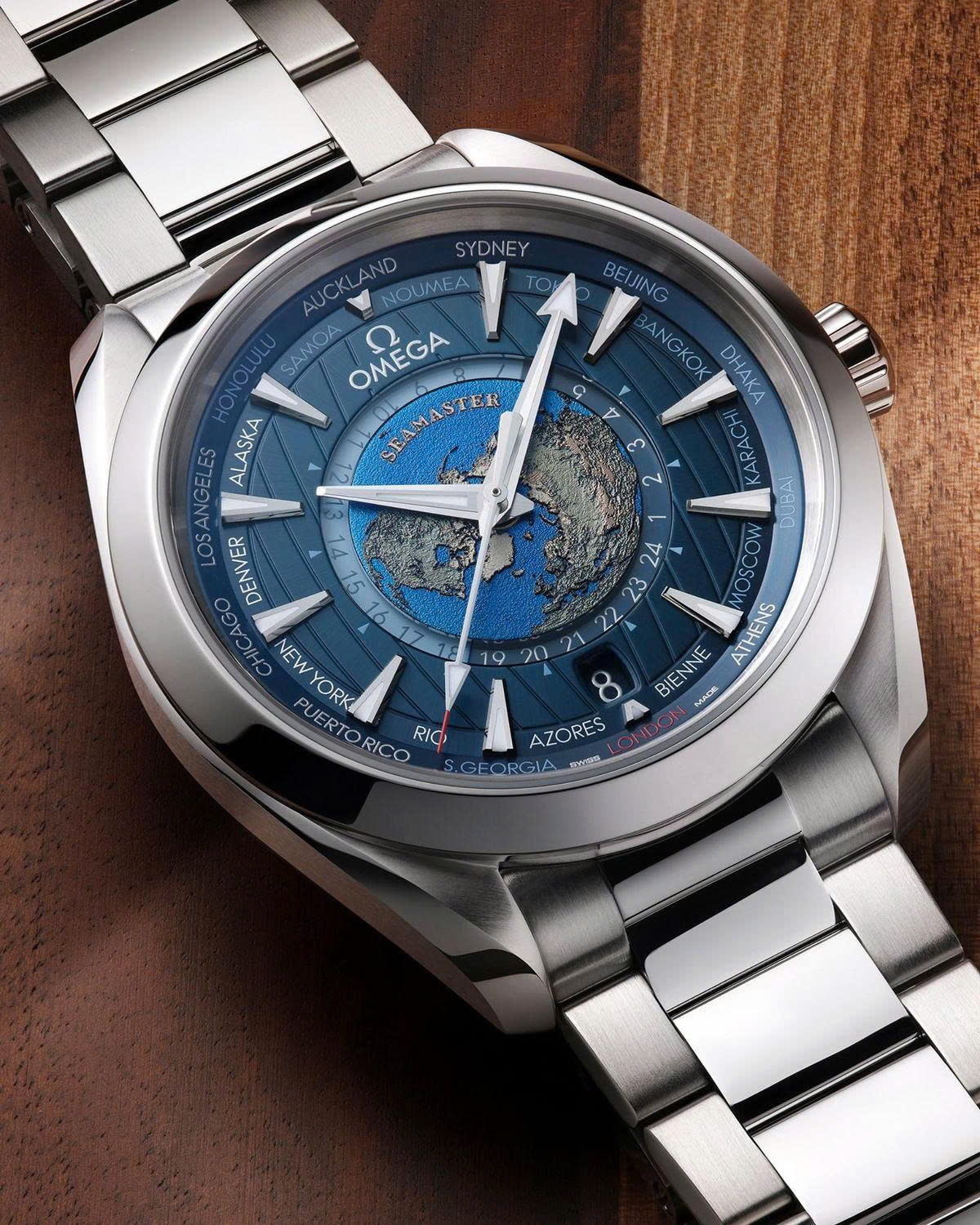Cân bằng nhịp sống thành thị trên Omega Seamaster Aqua Terra 1