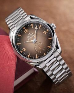 Cơn sốt cổ điển tái sinh qua cỗ máy Omega Railmaster 2