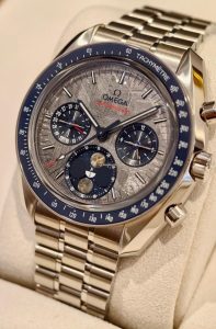 Góc nhìn đương đại tái hiện lịch sử Omega Speedmaster Heritage 2