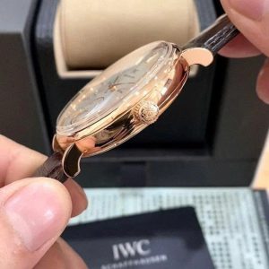 Định nghĩa sự thanh lịch cổ điển cùng đồng hồ IWC Portofino 2