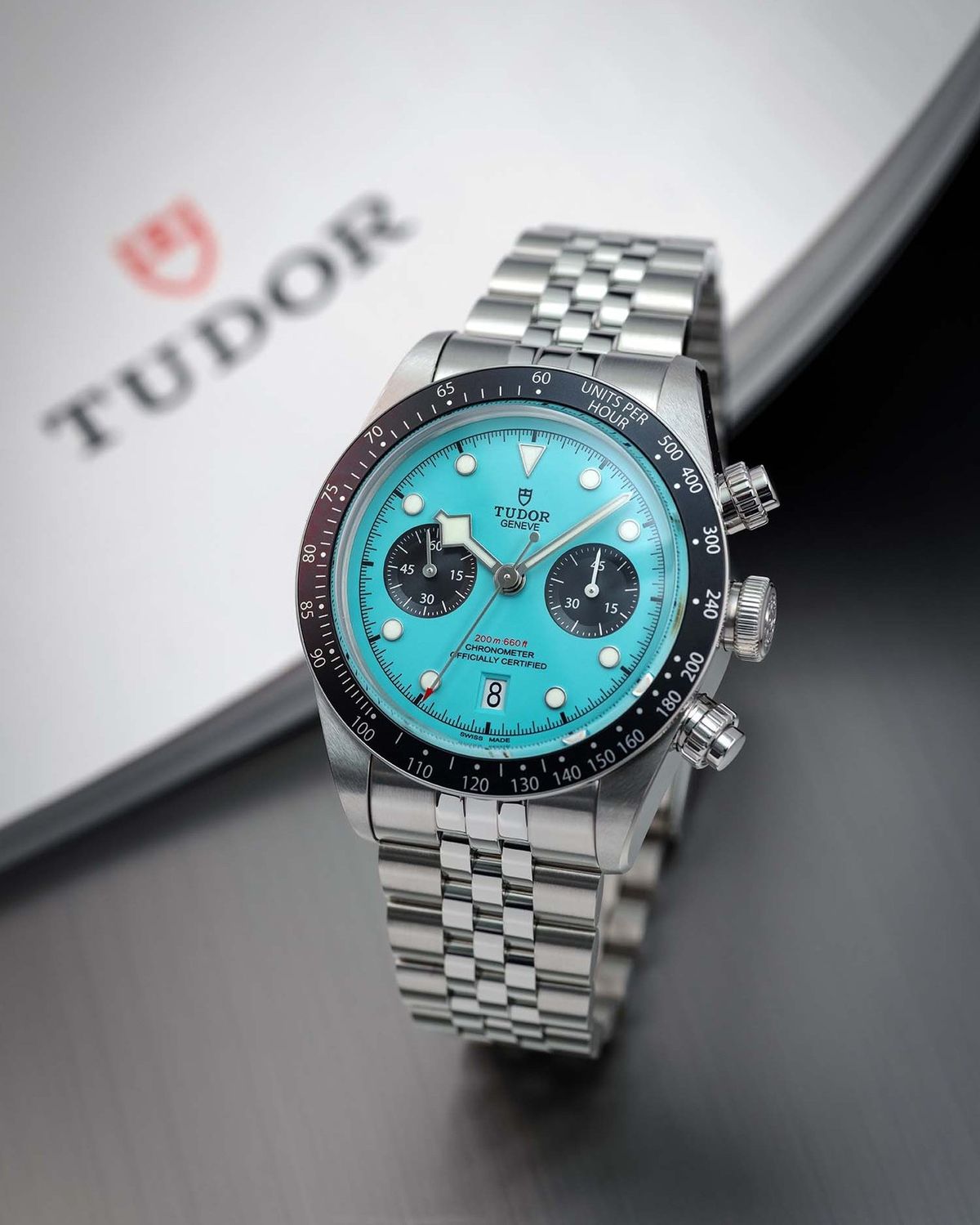 Khai phóng chuẩn mực sang trọng ngầm dòng Omega Speedmaster mới 3