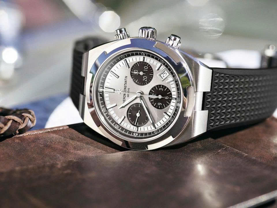 Cận cảnh nét sang trọng đồng hồ Vacheron Constantin Overseas 1
