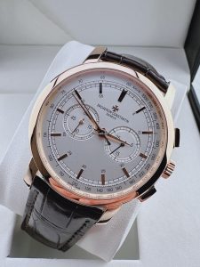 Tinh hoa nghệ thuật cơ khí dòng Vacheron Constantin Overseas 1