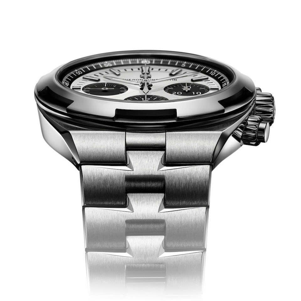 Cận cảnh nét sang trọng đồng hồ Vacheron Constantin Overseas 3