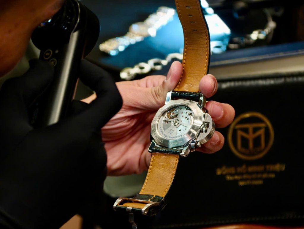 Nơi thu mua đồng hồ Audemars Piguet Star Wheel cũ giá cao 2