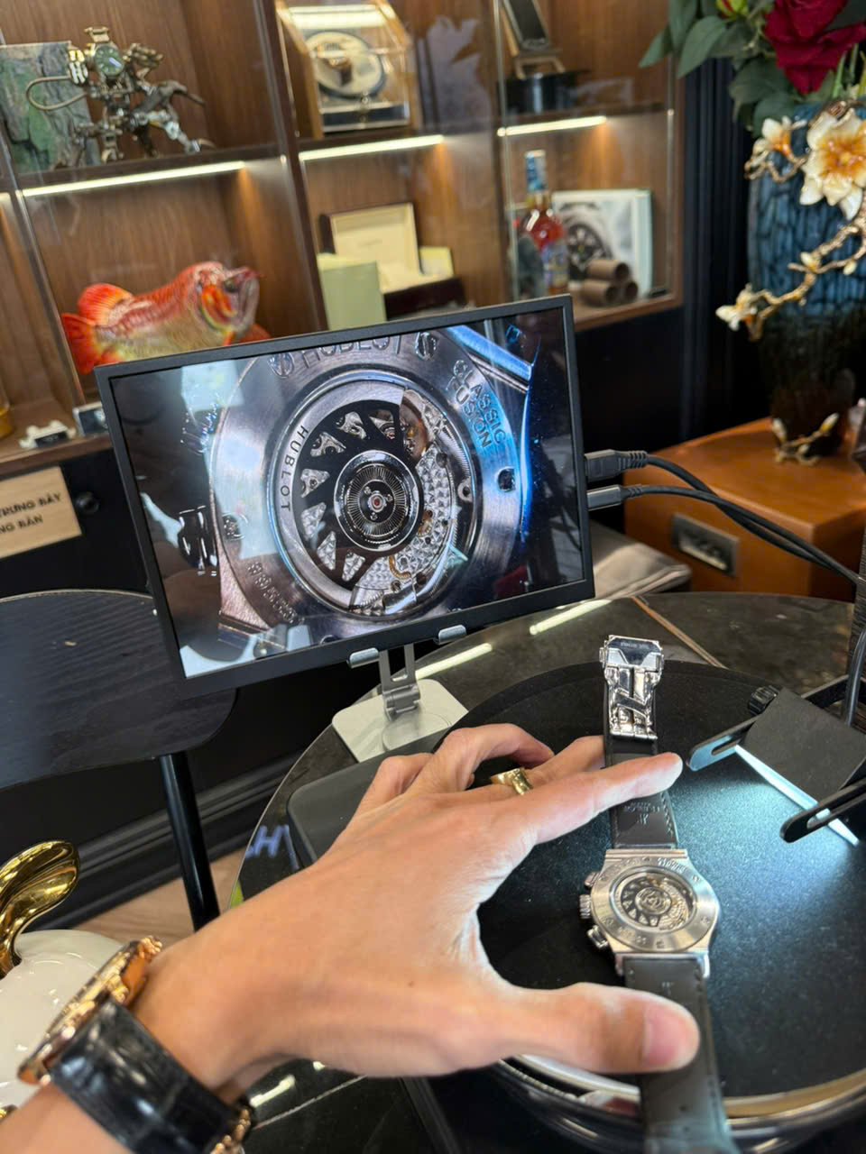Thu mua đồng hồ cũ Chopard Happy Diamonds thanh lọc văn minh 3