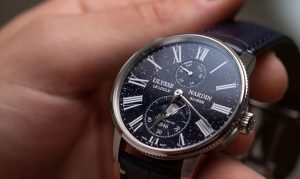 Đồng Hồ Mặt Đá Aventurine Có Gì Đặc Biệt?