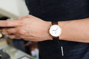 Đồng Hồ Có Thể Hoạt Động Trong Môi Trường Chân Không 