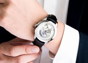 Đồng Hồ Regulator Được Thiết Kế Để Làm Gì?