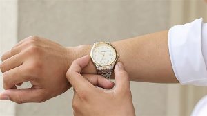Một Ngày Trong Xưởng Chế Tác Đồng Hồ Thụy Sĩ
