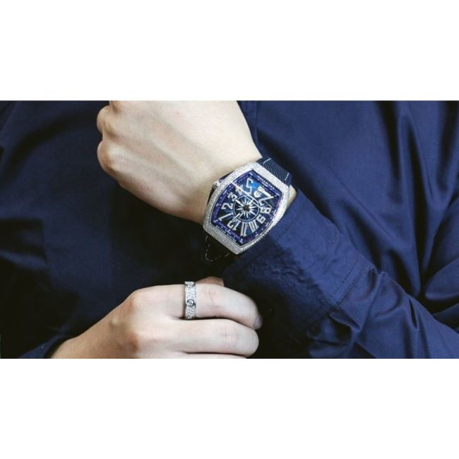 Thu Đồng Hồ Franck Muller Tại Đống Đa